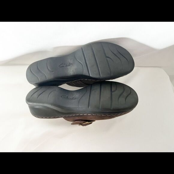 Clarks Brown Leather Slip on Shoes Size 6M - Picture 4 of 5